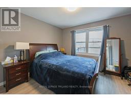 301 REYNOLDS ROAD - 22