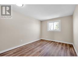 144 FAIRCHILD CRESCENT - 31
