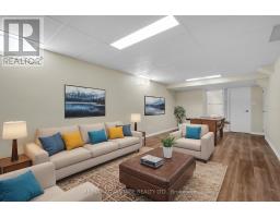 144 FAIRCHILD CRESCENT - 39