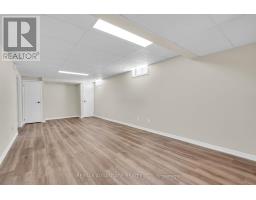 144 FAIRCHILD CRESCENT - 41