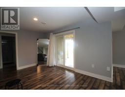 29 HEDGES COURT - 32