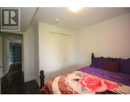 29 HEDGES COURT - 35