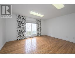 5 - 10 MACKELLAR AVENUE - 27