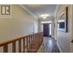 32 ACORN TRAIL - 11