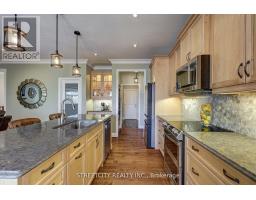 32 ACORN TRAIL - 22