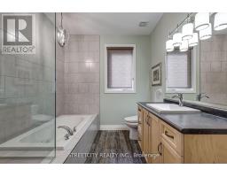 32 ACORN TRAIL - 29