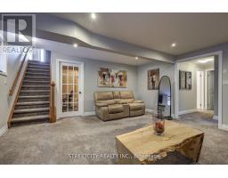 32 ACORN TRAIL - 33
