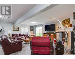 12 - 20 WINDEMERE PLACE - 35