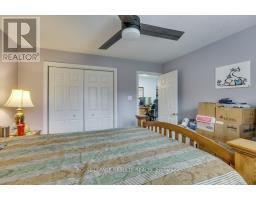12 - 20 WINDEMERE PLACE - 41