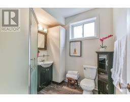 41 FOX MILL COURT - 36
