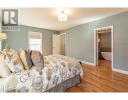1123 THE PARKWAY - 15