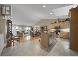 26 - 124 NORTH CENTRE ROAD - 12