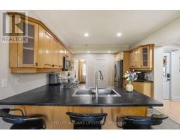 181 PARKHILL MAIN STREET - 15