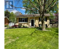 61 MCLEOD CRESCENT - 2