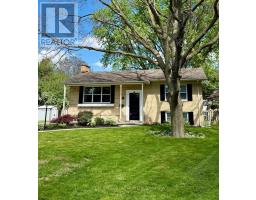 61 MCLEOD CRESCENT - 3