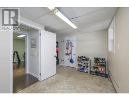 61 MCLEOD CRESCENT - 34