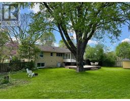61 MCLEOD CRESCENT - 36