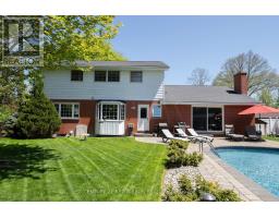 218 RIVERVIEW DRIVE - 43
