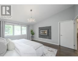 10 FARM MANOR COURT - 15