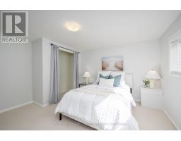 10 FARM MANOR COURT - 26