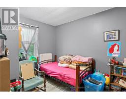 31 - 31 ST CHARLES PLACE - 18