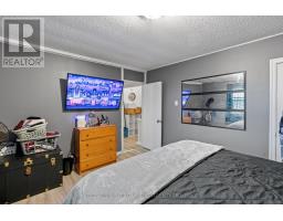 31 - 31 ST CHARLES PLACE - 24