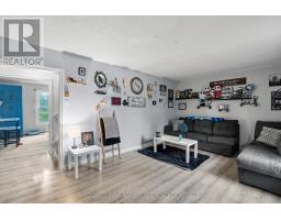 31 - 31 ST CHARLES PLACE - 6