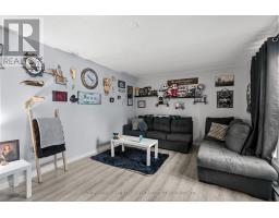 31 - 31 ST CHARLES PLACE - 7