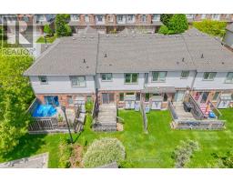 27 - 600 HYDE PARK ROAD - 44
