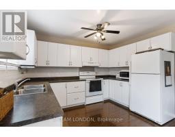 58 - 141 CONDOR COURT - 13