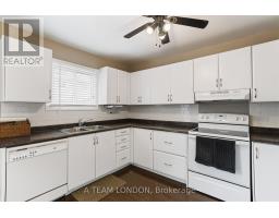 58 - 141 CONDOR COURT - 14
