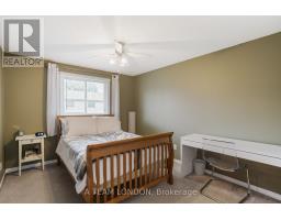 58 - 141 CONDOR COURT - 20