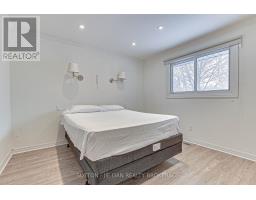 22 MURIEL CRESCENT - 14