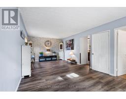 13 IDSARDI AVENUE - 13
