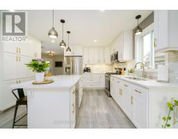 15 MAPLERIDGE CRESCENT - 10