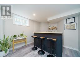 15 MAPLERIDGE CRESCENT - 34