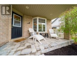 15 MAPLERIDGE CRESCENT - 4