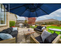 15 MAPLERIDGE CRESCENT - 40