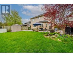 15 MAPLERIDGE CRESCENT - 44