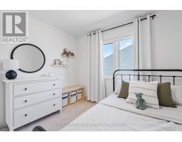 28 HAZELWOOD PASSAGE - 28