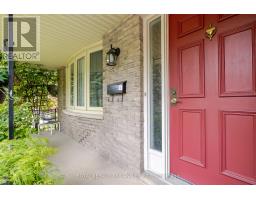95 CONCORD CRESCENT - 3
