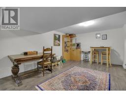 42 REGENCY ROAD - 35