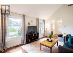 3 PINEGROVE CRESCENT - 10