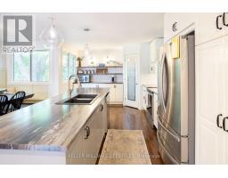 3 PINEGROVE CRESCENT - 18