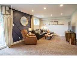 3 PINEGROVE CRESCENT - 27