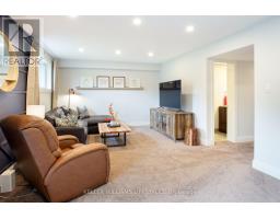 3 PINEGROVE CRESCENT - 28