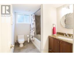 3 PINEGROVE CRESCENT - 34