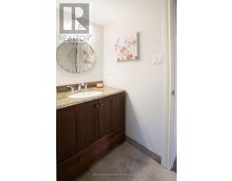 3 PINEGROVE CRESCENT - 35