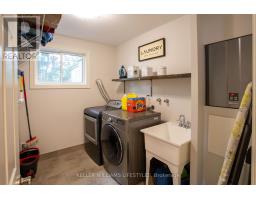 3 PINEGROVE CRESCENT - 36