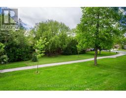 3 PINEGROVE CRESCENT - 37